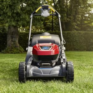 HRX476XB_Lifestyle1 700x700